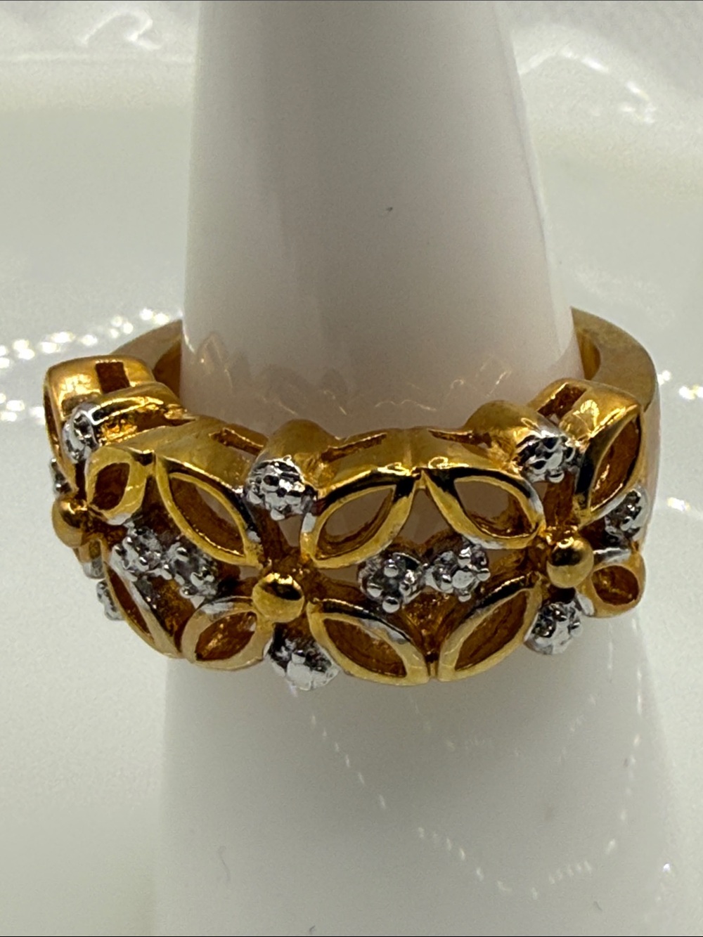 Vintage Gold plated brass diamond open work Floral Band Ring Silver tone Accents